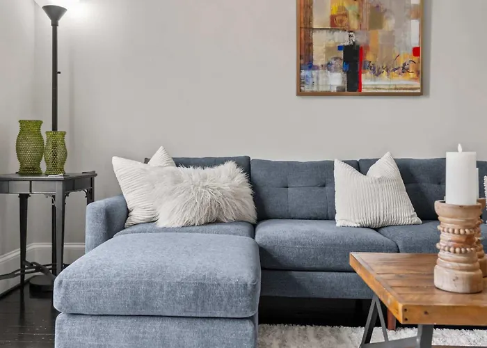 Holiday home Modern 4br - Firepit & Grill - Sleeps 10 *
