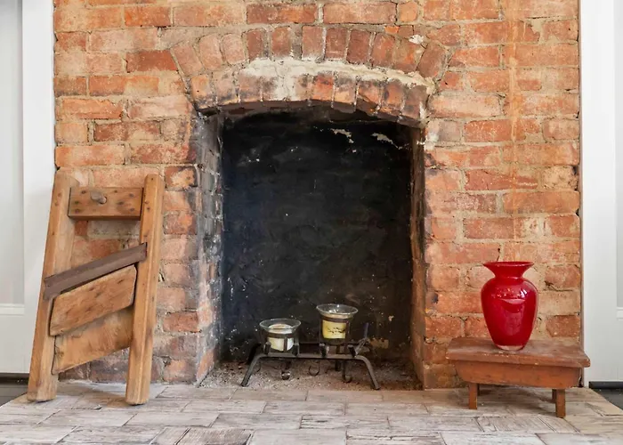 Modern 4br - Firepit & Grill - Sleeps 10 Holiday home