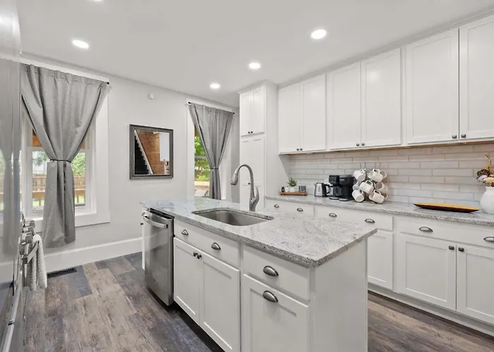 Modern 4br - Firepit & Grill - Sleeps 10