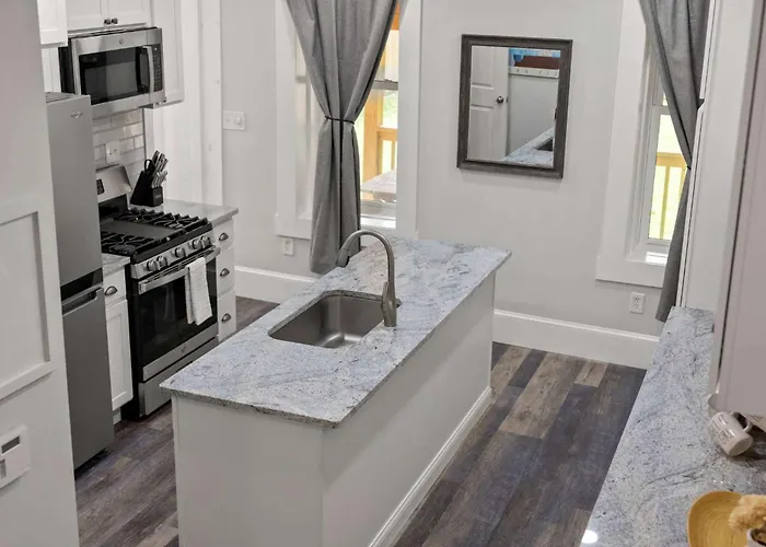 Modern 4br - Firepit & Grill - Sleeps 10