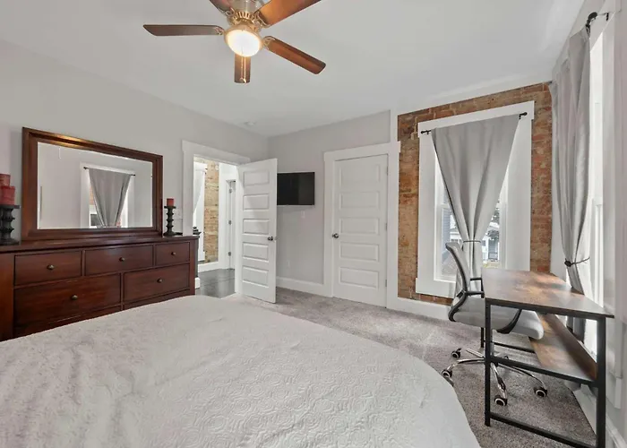 Holiday home Modern 4br - Firepit & Grill - Sleeps 10 Columbus