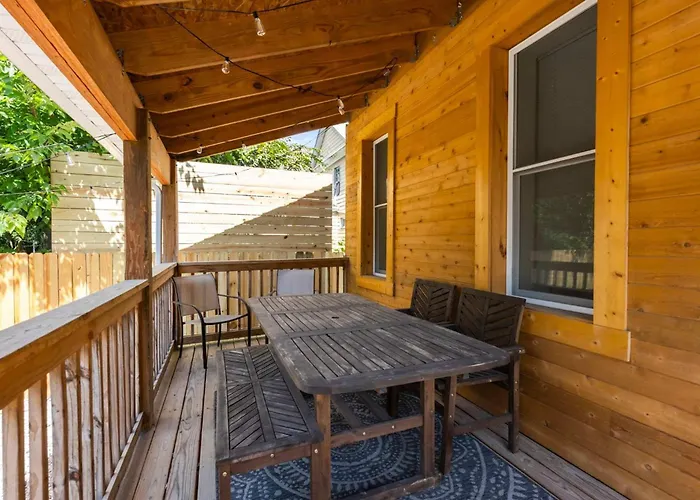 Modern 4br - Firepit & Grill - Sleeps 10 * Columbus