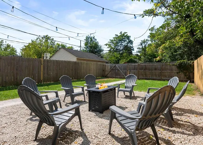 Modern 4br - Firepit & Grill - Sleeps 10 Columbus